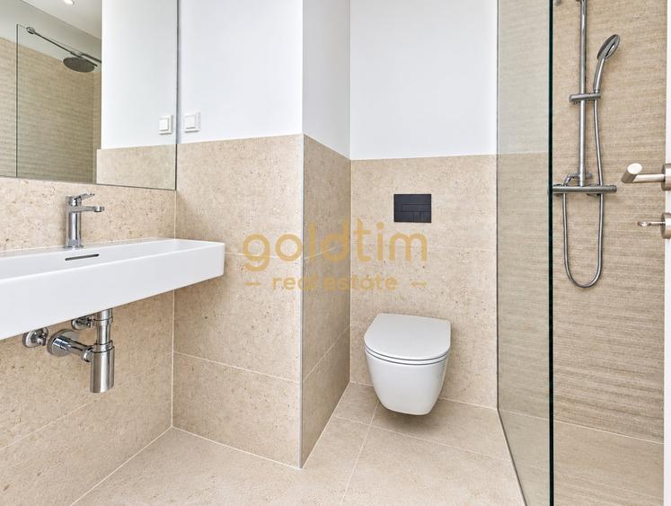 Apartament cu 4 camere semidecomandat în Floreasca