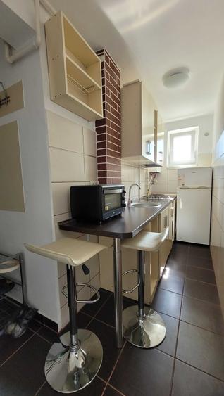 Chirie apartament cu 2 camere, semidecomandat 32 mp. Cluj-Napoca, cartier Gheorghieni etaj 3/4 - 11
