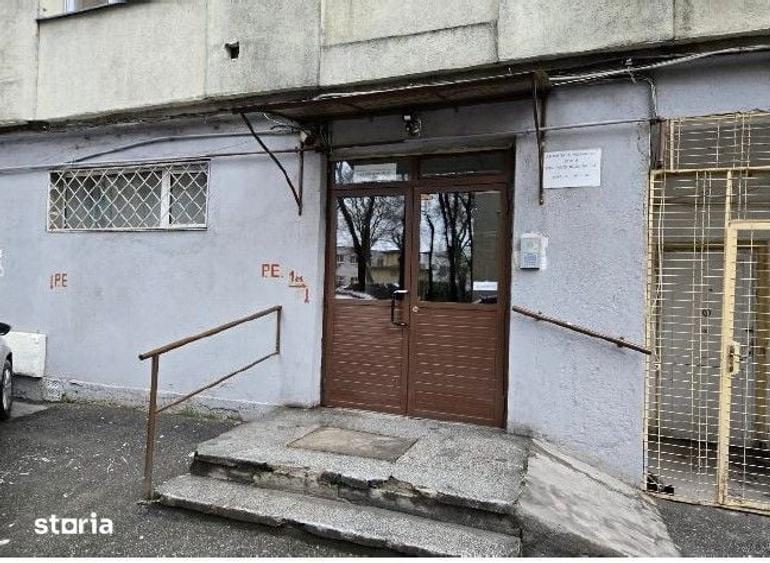 Apartament cu 3 camere în Pantelimon