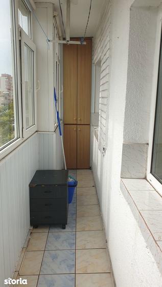 Apartament cu 3 camere decomandat, mobilat în Rahova