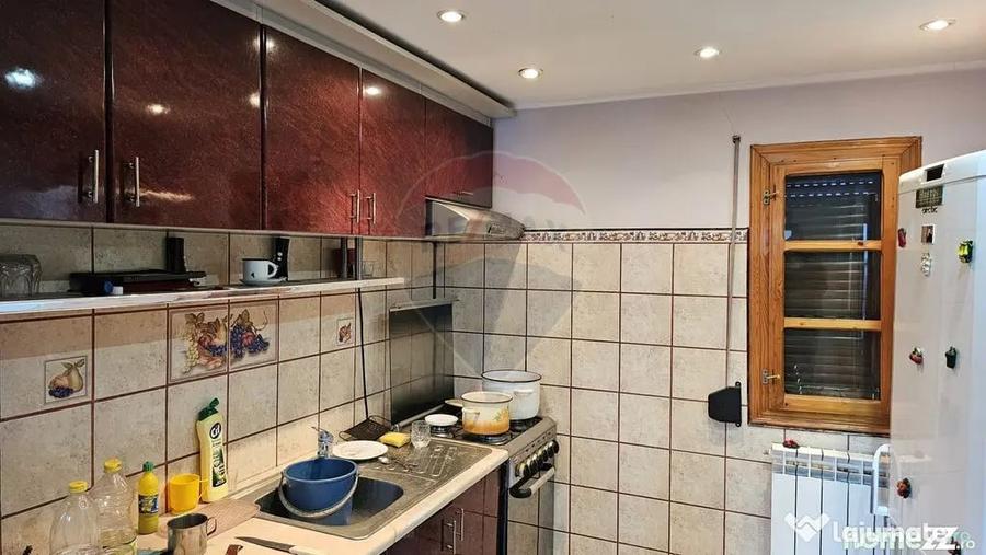 Casă cu 6 camere cu Teren 2803 Mp în Central