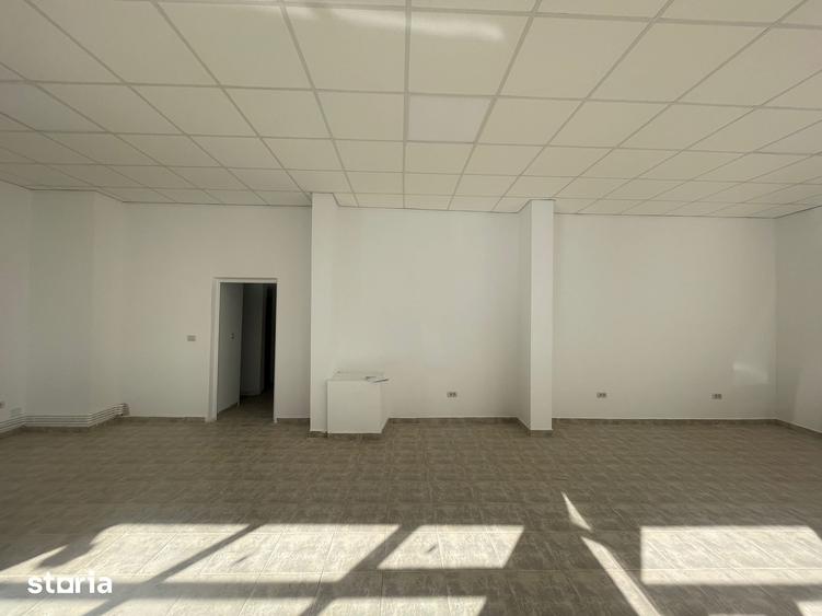 Spațiu comercial, de 72 mp, în Mioriței
