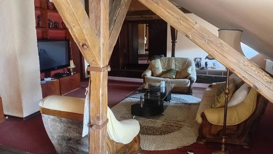 Casă cu 6 camere cu Teren 508 Mp în Bujac