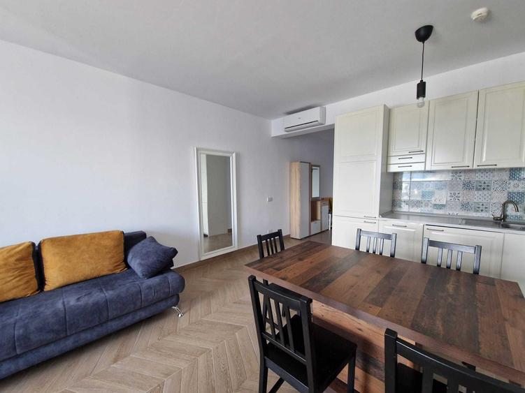 Apartament cu 2 camere semidecomandat, mobilat în Medicină