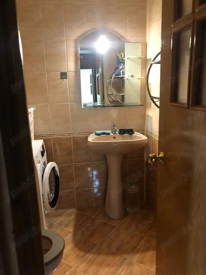Apartament cu 3 camere decomandat, mobilat în Faleza Nord