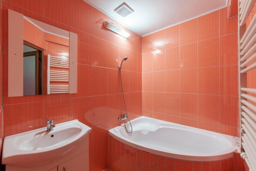 Hotel/Pensiune, de 500 mp, în Valea Iașului