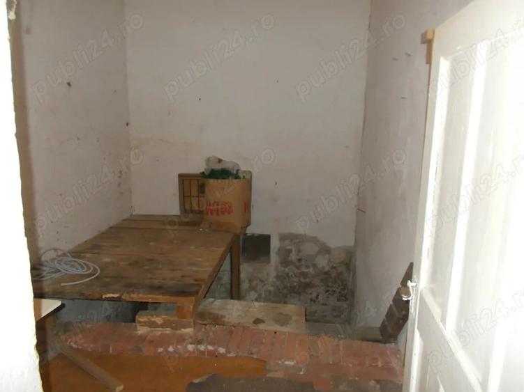 Casă cu 4 camere cu Teren 1800 Mp în Pișchia