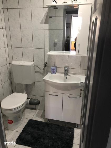 Apartament cu 3 camere în 22 Decembrie 1989