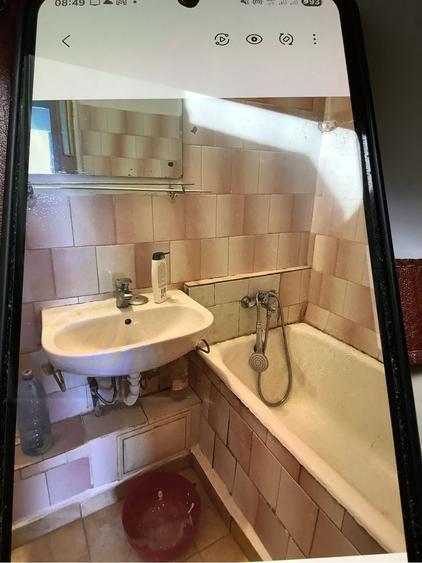 Apartament cu 2 camere decomandat în Tei