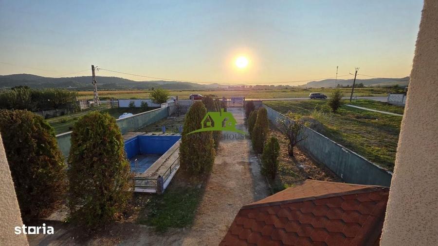 Casă cu 4 camere în Bistrița