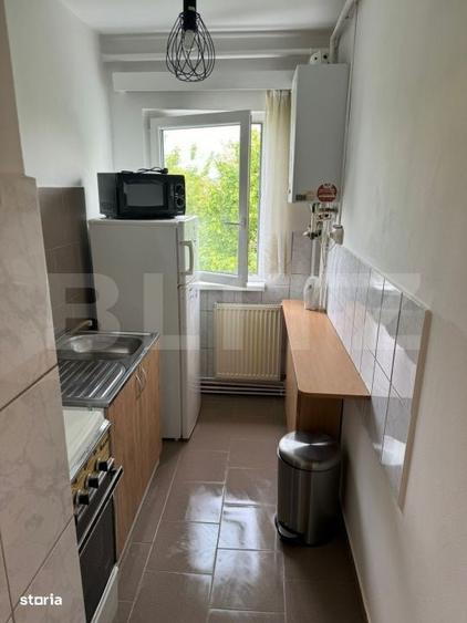 Apartament 2 camere de vanzare, 40 mp zona 7 Noiembrie - 2