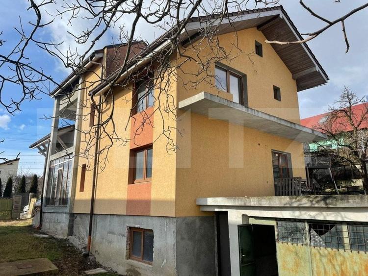 Casă individuală cu 5 camere cu Garaj în Dâmbul Rotund