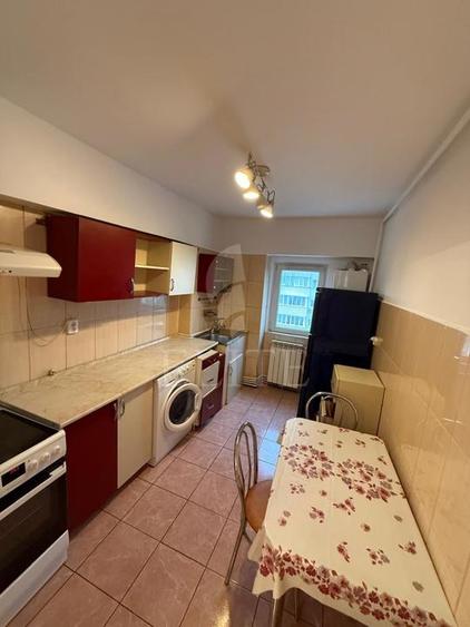 Apartament cu 3 camere decomandat, mobilat în Zorilor