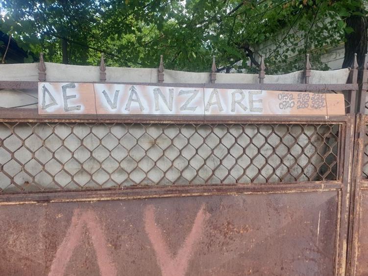 Casă cu 4 camere în Obor
