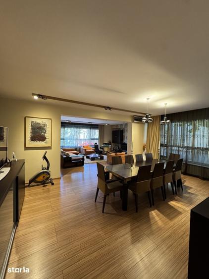 Apartament cu 4 camere în Bucureștii Noi