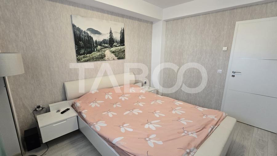 Apartament cu 3 camere decomandat, mobilat în Piața Cluj
