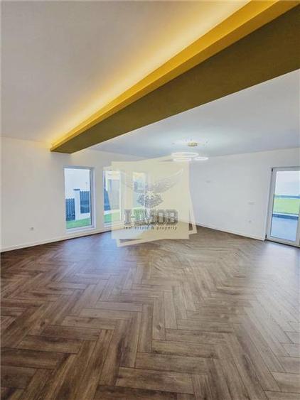 Casă individuală cu 5 camere cu Teren 500 Mp în Exterior Est