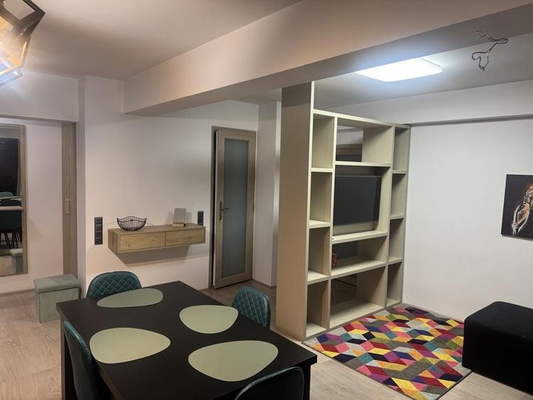 Apartament cu 3 camere decomandat în Lotus