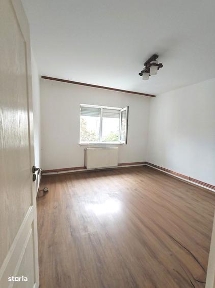 Apartament cu 2 camere decomandat în Ceair
