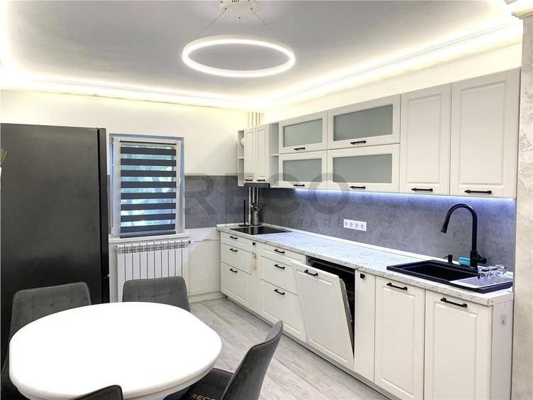 Apartament cu 3 camere decomandat în Central