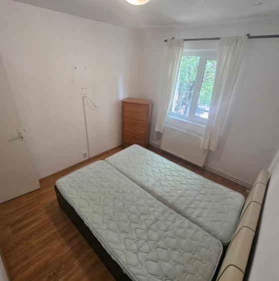 Inchiriere apartament 2 camere ,etajul 1 , zona Garii - 15
