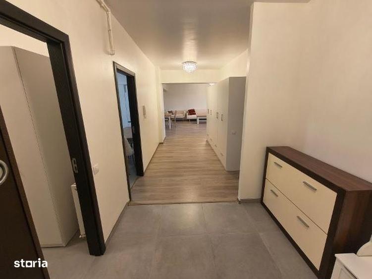 Apartament cu 3 camere decomandat în Splaiul Independenței
