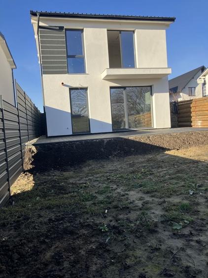Casă cu 3 camere în Burdujeni
