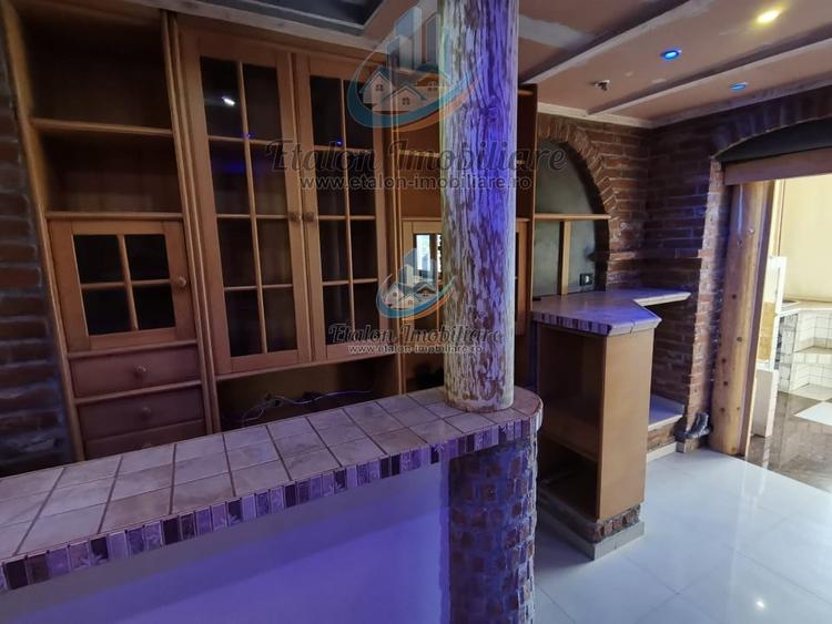Apartament cu 3 camere decomandat în 1 Mai