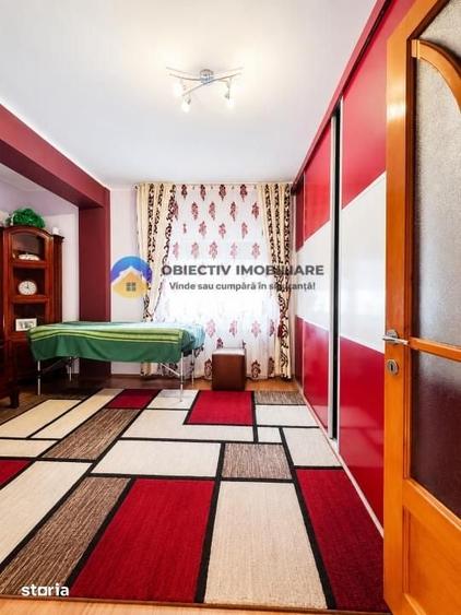 Apartament cu 4 camere decomandat în Sud