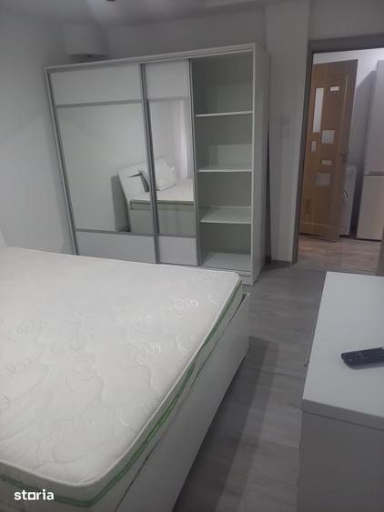 Garsonieră decomandată în Central