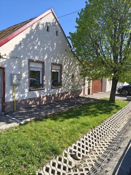 Casă cu 3 camere în Central