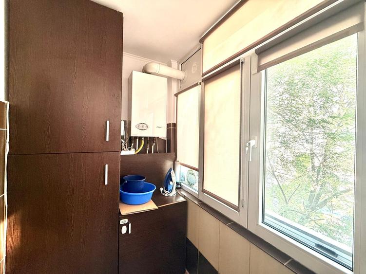 Apartament cu 3 camere, mobilat în Nicolina