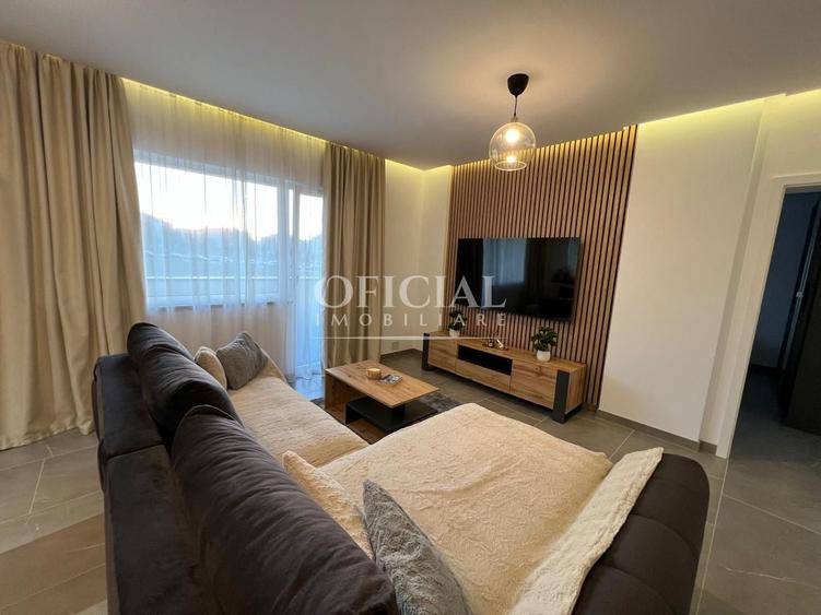 Apartament cu 3 camere semidecomandat, mobilat în Florești