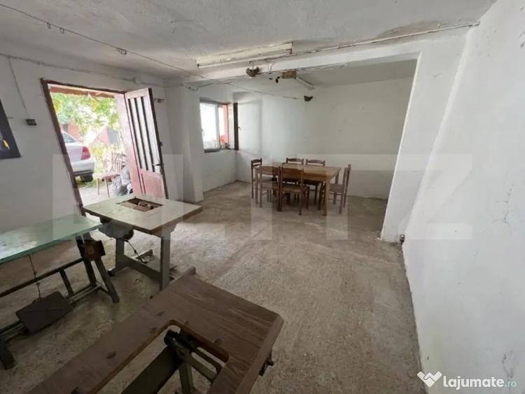 Casă cu 6 camere cu Teren 1032 Mp în Central