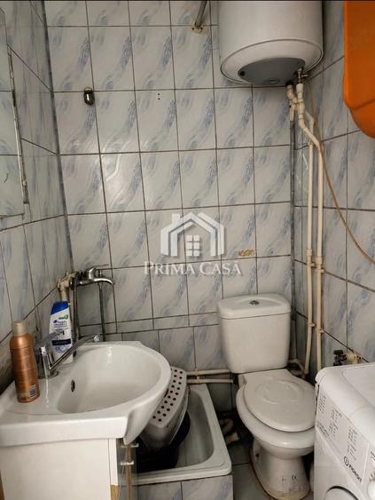 Garsonieră semidecomandată în Broșteni
