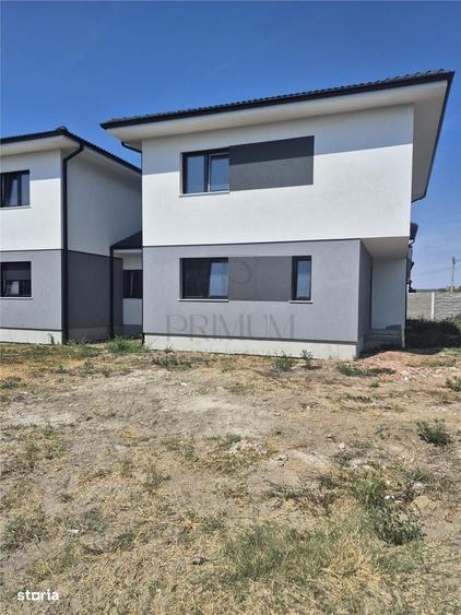 Casă cu 4 camere în Moșnița Veche