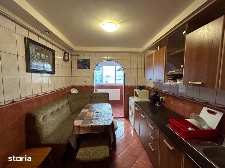 Apartament cu 3 camere, mobilat în Fizicienilor