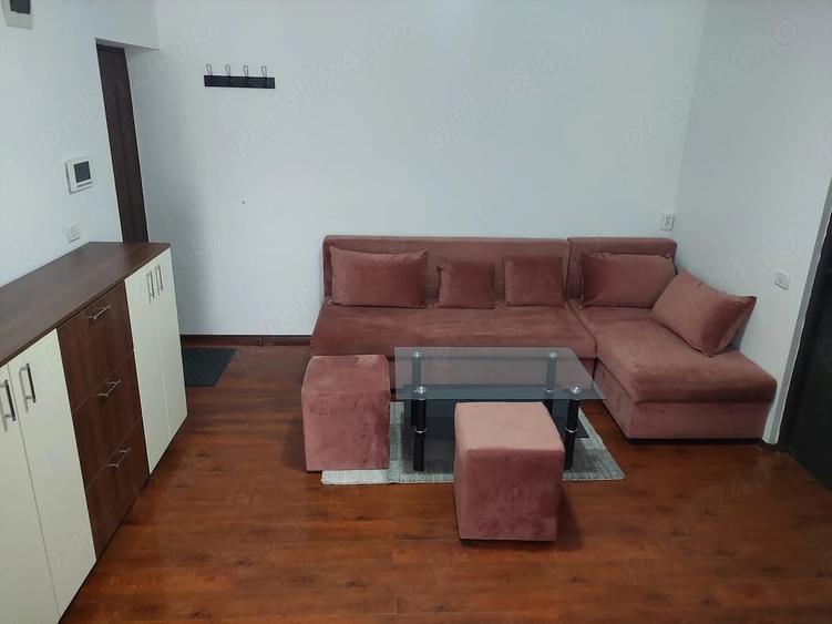 Apartament cu 2 camere decomandat în Pârneava