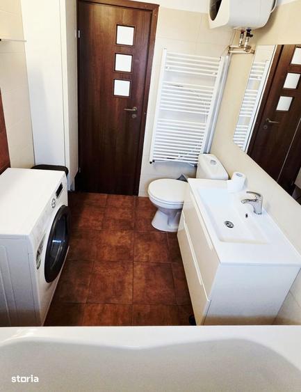 Apartament cu 3 camere, mobilat în Tei