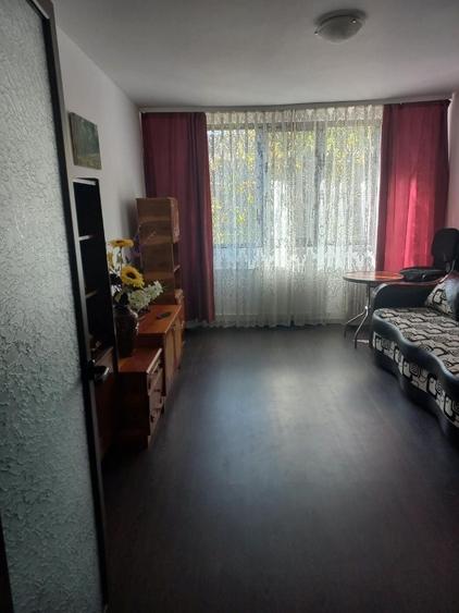 Garsonieră decomandată în Exterior Vest