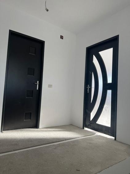 Casă cu 4 camere în Cotmeana