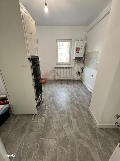 Apartament cu 3 camere decomandat în Dacia