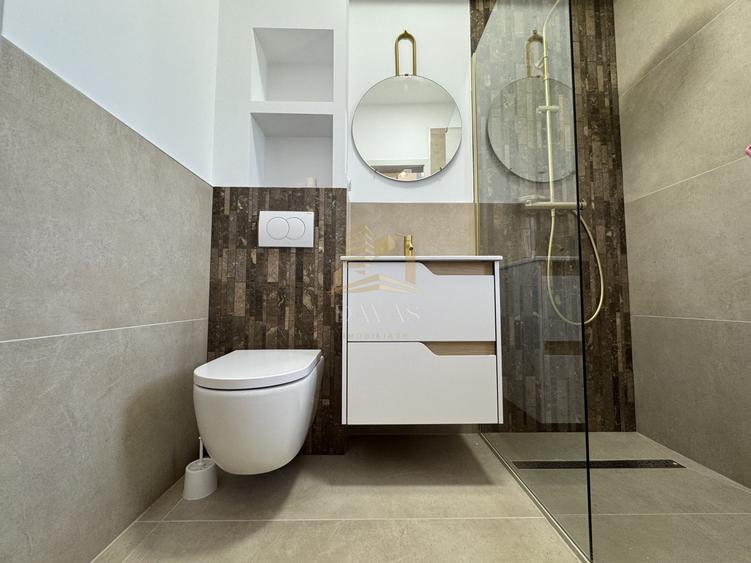 Duplex cu 4 camere cu Canalizare în Iris