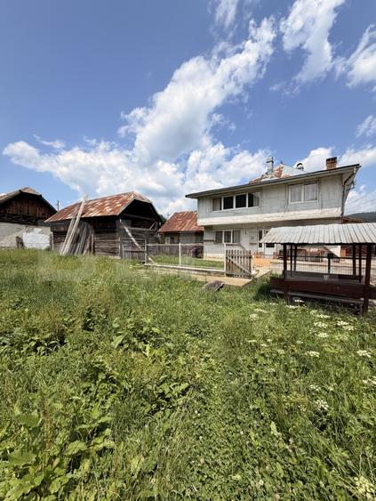 Casă individuală cu 4 camere cu Canalizare în Exterior Vest