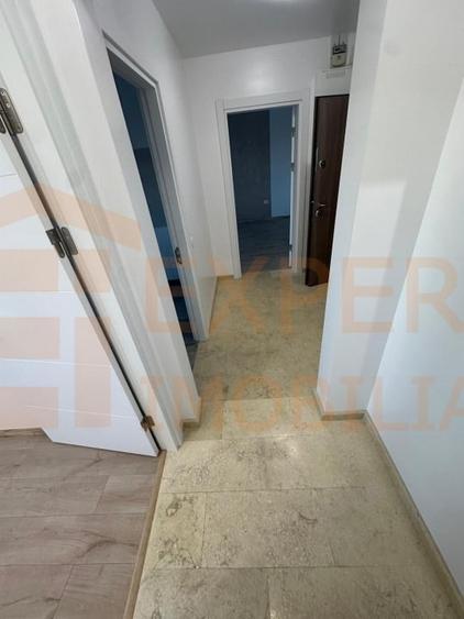 Apartament cu 2 camere decomandat în Casa de Cultură