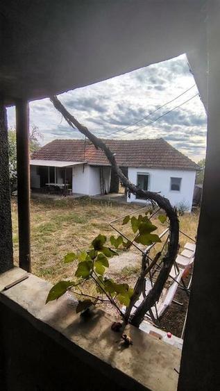 Casă cu 2 camere cu Teren 1742 Mp în Husasău de Tinca