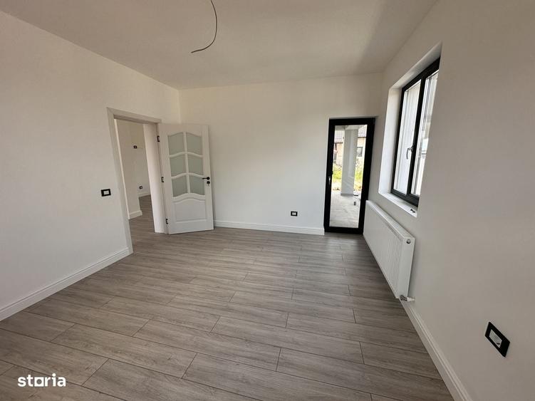 Casă cu 4 camere în Central
