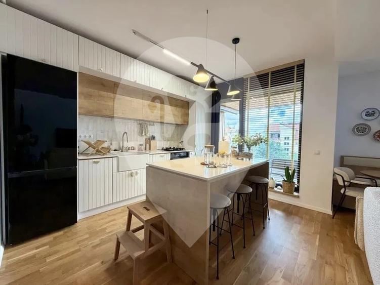 Apartament cu 3 camere decomandat, mobilat în Centrul Istoric