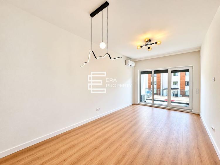 Apartament cu 3 camere decomandat în Cristian