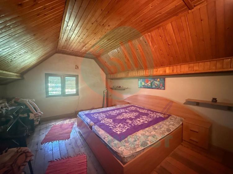 Casă individuală cu 5 camere cu Canalizare în Moara Domnească